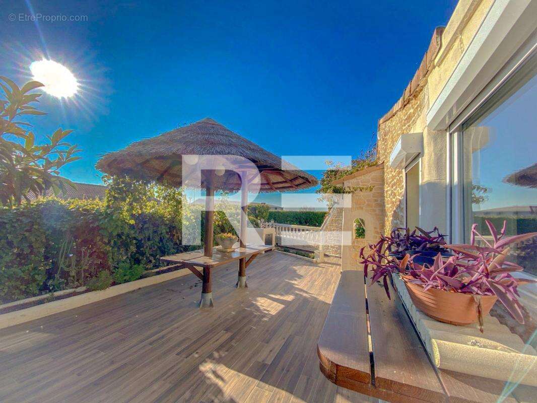 Maison à SAINT-GILLES