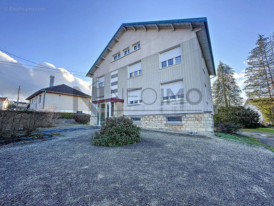 Appartement à NEUFCHATEAU