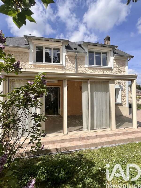 Maison 104 m² à Saint-Fargeau-Ponthierry  - photo 2
