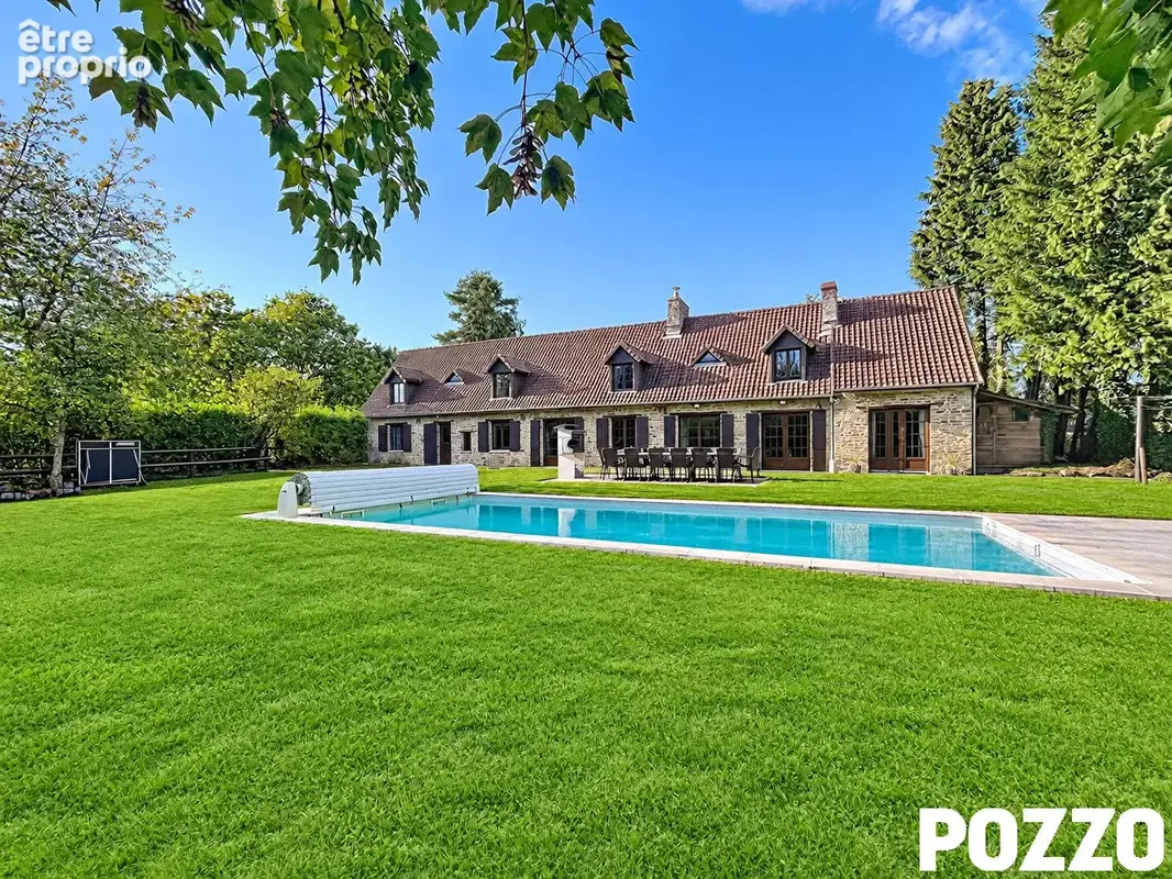 A vendre, maison en pierres de 8 pieces avec piscine chauffee à souleuvre en bocage (14350) - photo 1
