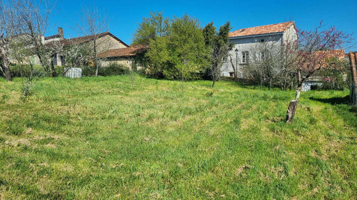 20260319_120149 - Maison à VARAIGNES