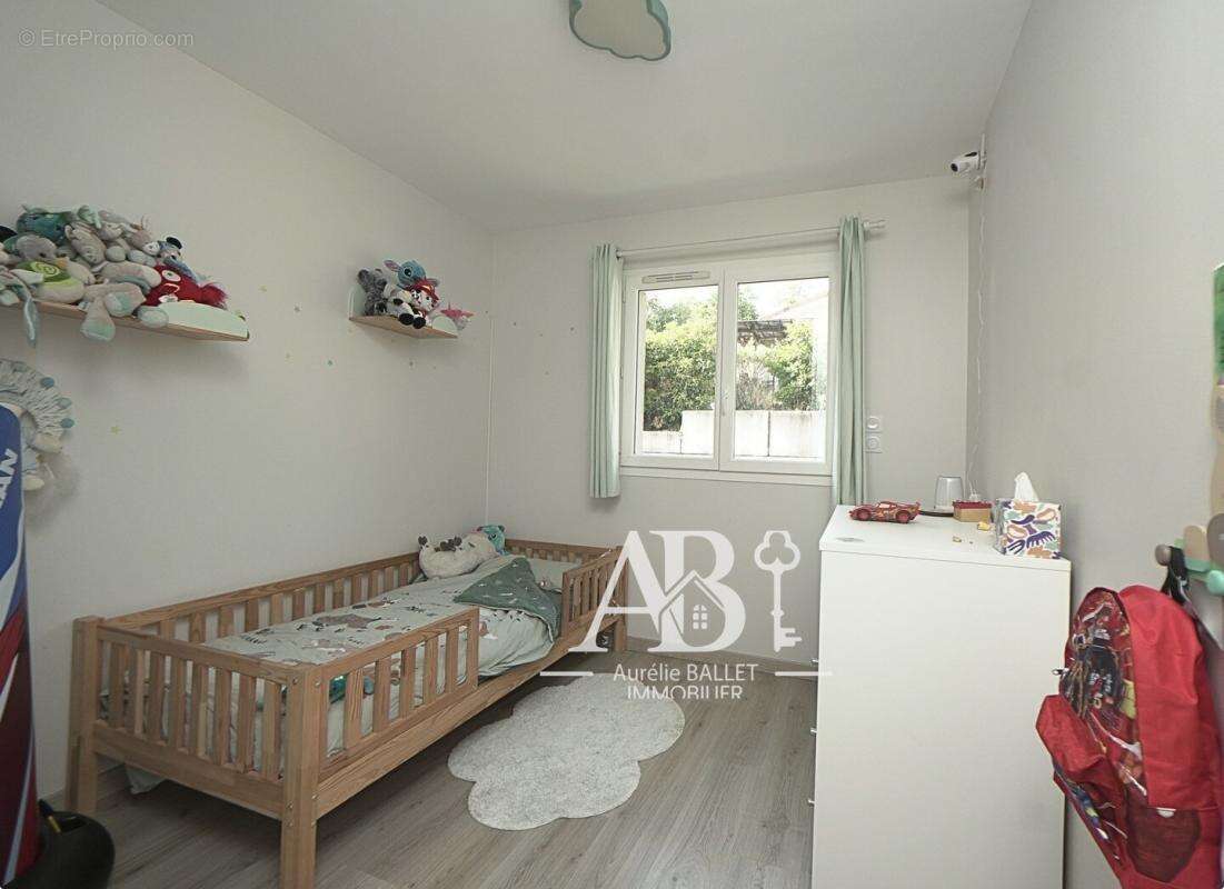 Contemporaine de plain pied -101 m2- finitions soignees - photo 7