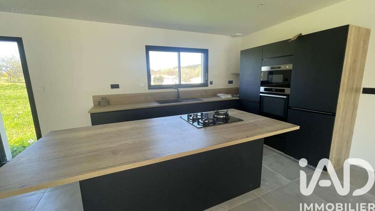 Maison 147 m² à Lunas  - photo 5