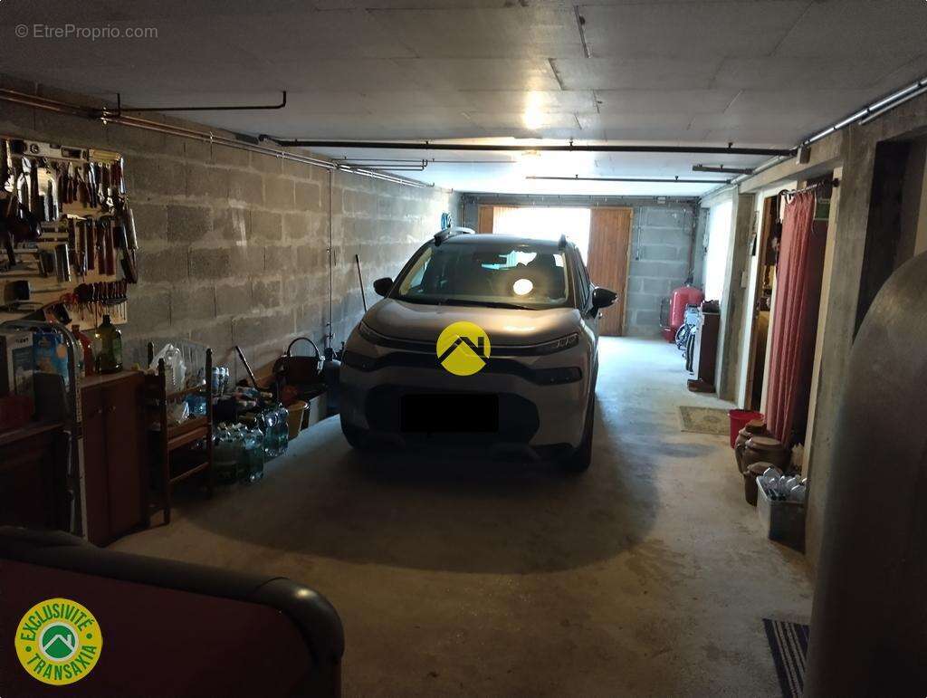 Maison à LE VEURDRE