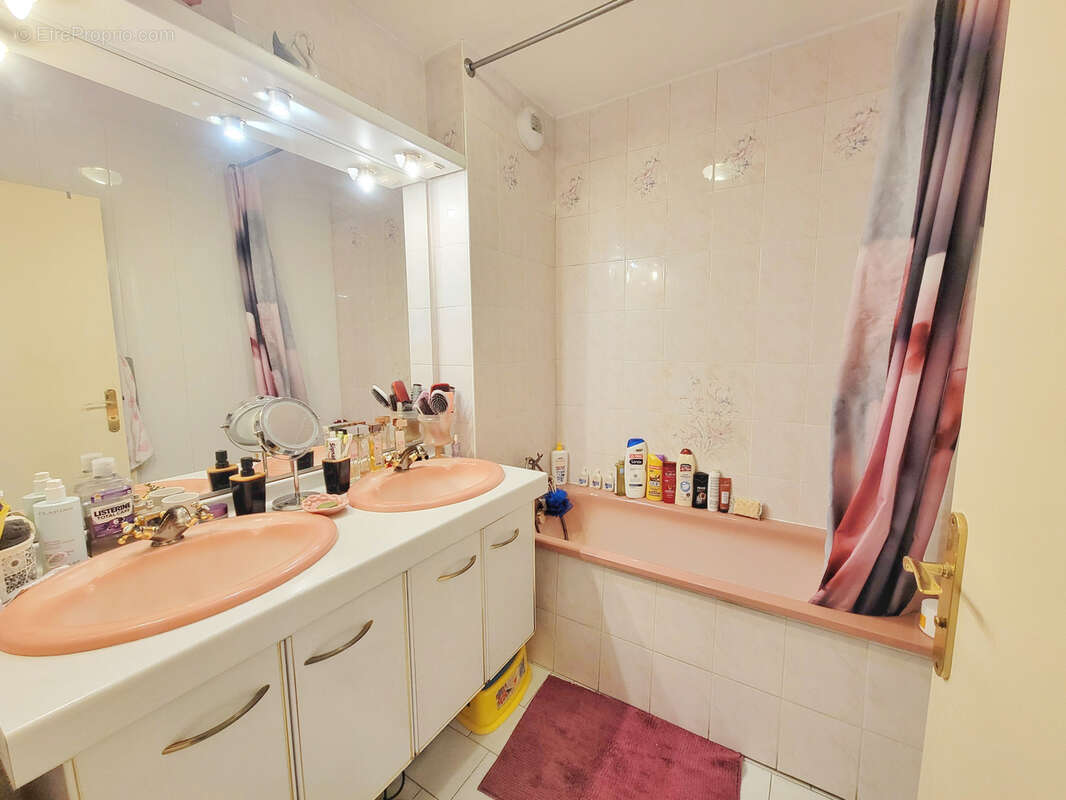 Appartement à OULLINS