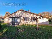 Maison à SAINT-PIERRE-DU-MONT