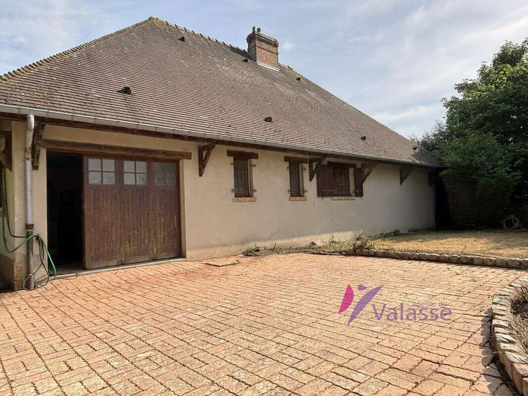 Maison à GRUCHET-LE-VALASSE
