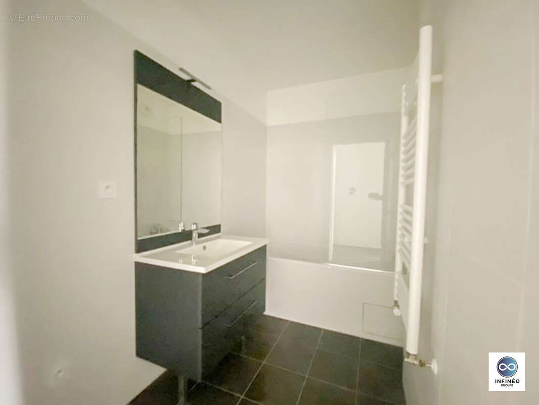 Appartement à LE PLESSIS-ROBINSON