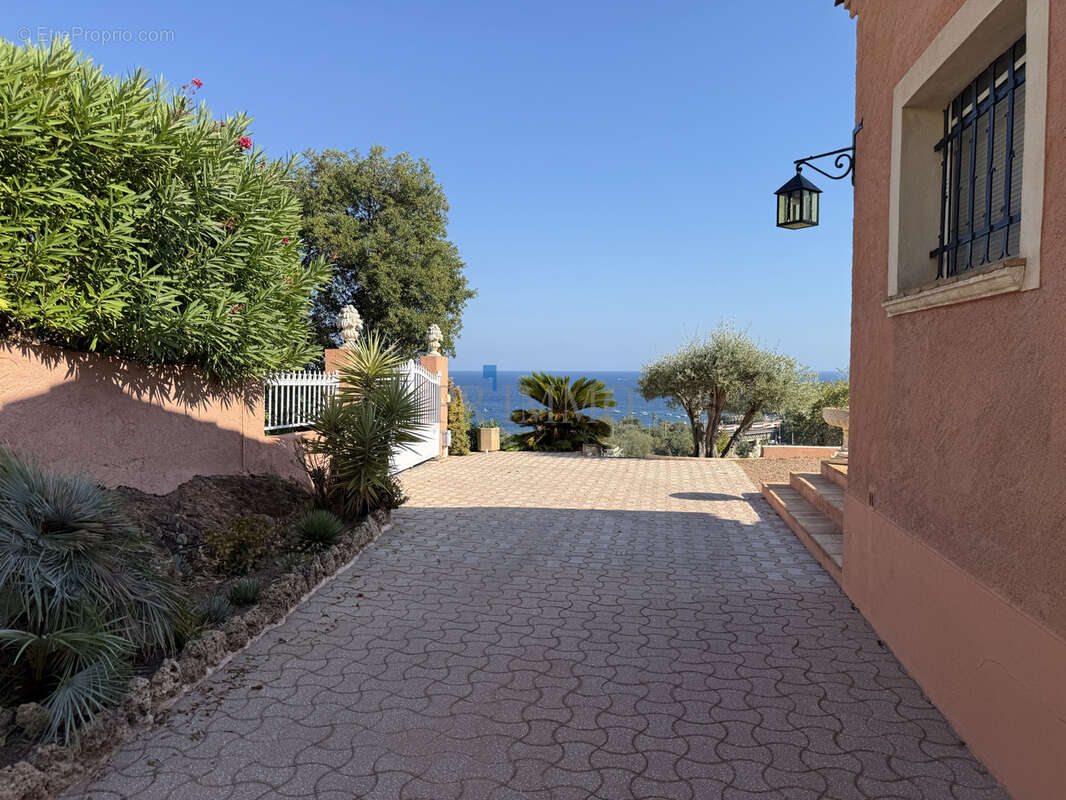 Agay villa 3 chambres garage vue mer - photo 25