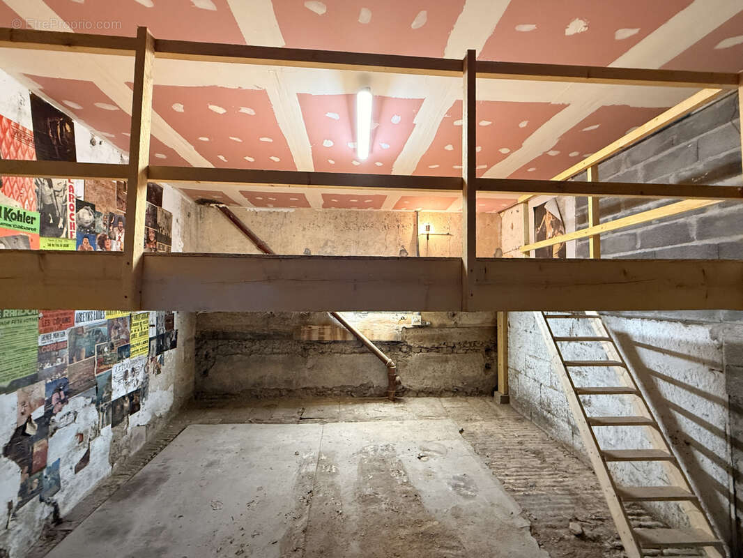 Autre à CLERMONT-FERRAND