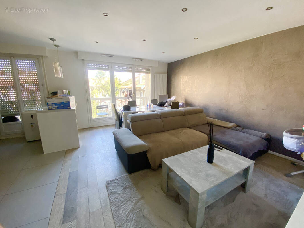 Appartement à VILLEMOMBLE