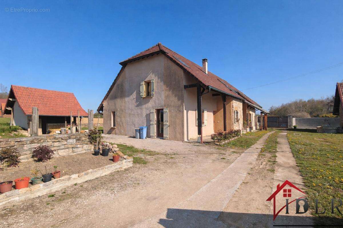 Maison à FRANCHEVILLE