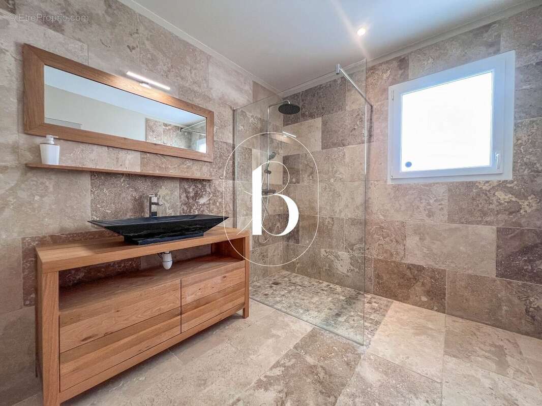 Maison à GOUDARGUES