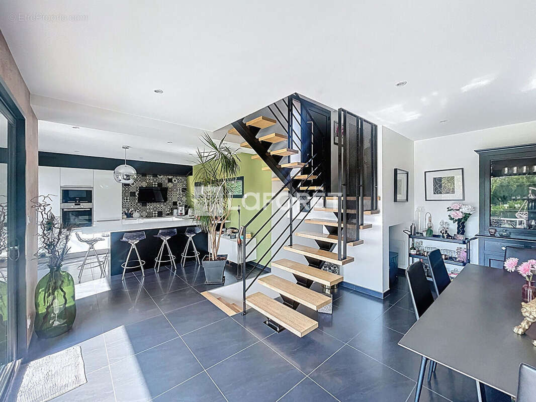 Maison à SAINT-GEORGES-DES-GROSEILLERS