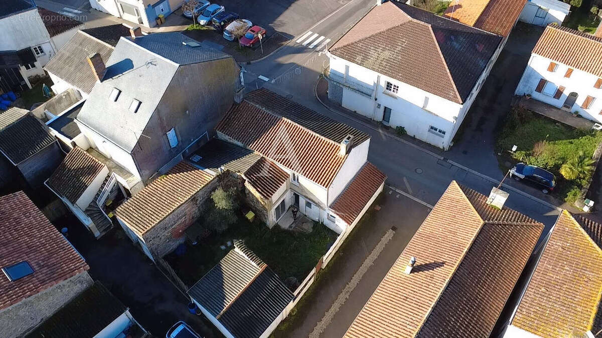 Maison à SAINTE-FLAIVE-DES-LOUPS