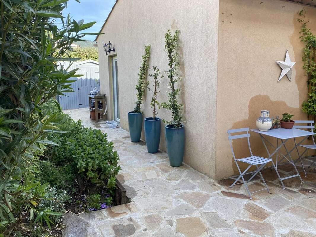 Maison à LA MOLE
