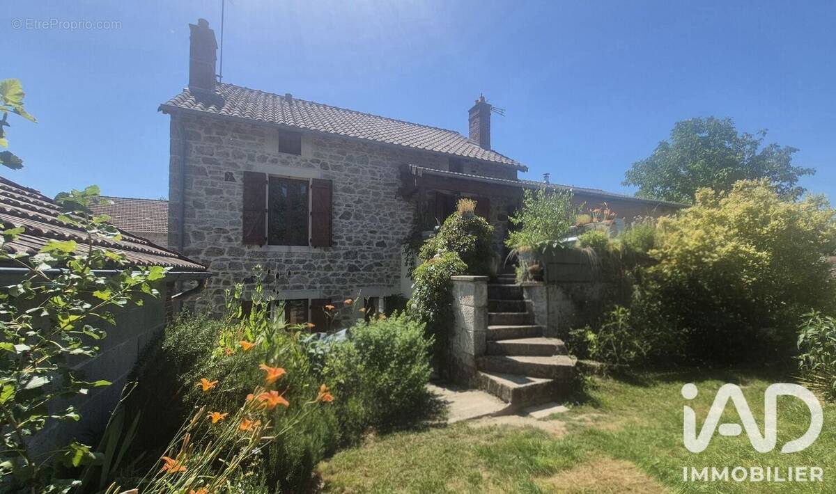 Photo 1 - Maison à SAUVIAT-SUR-VIGE
