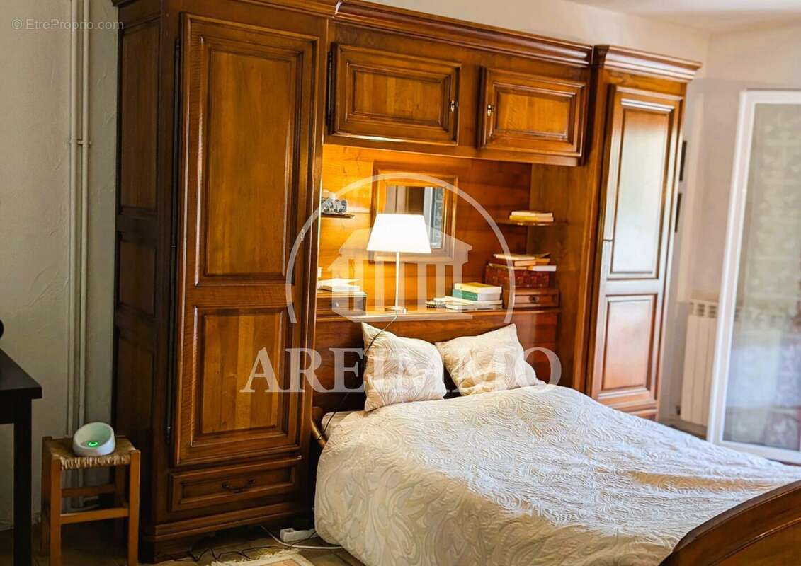 Maison 282 m² à Saint-Martin-De-Londres  - photo 3