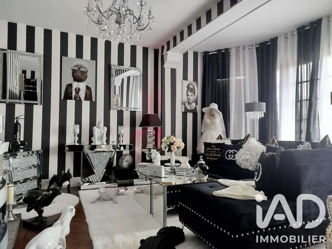 Maison 255 m² à Nassandres  - photo 9