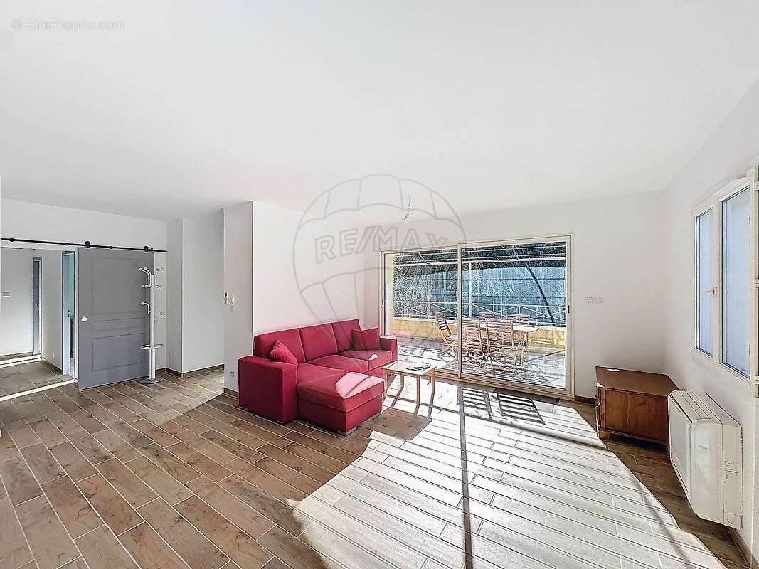 Maison à SAINTE-ANASTASIE