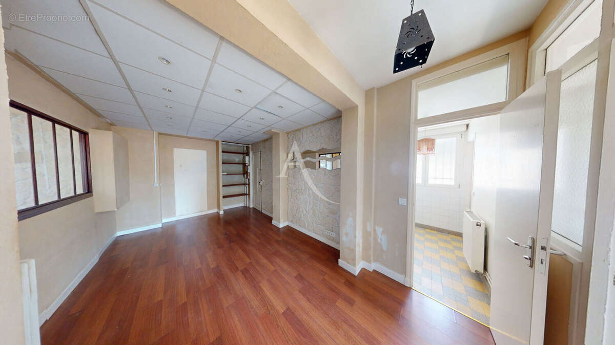 Appartement à LES LILAS