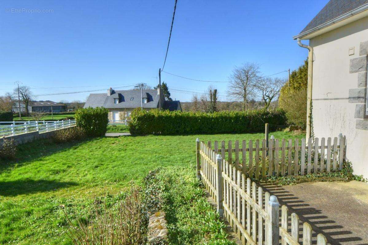 Maison  5 chambres  sur 1200 m2 à 8 mn des plages - photo 2