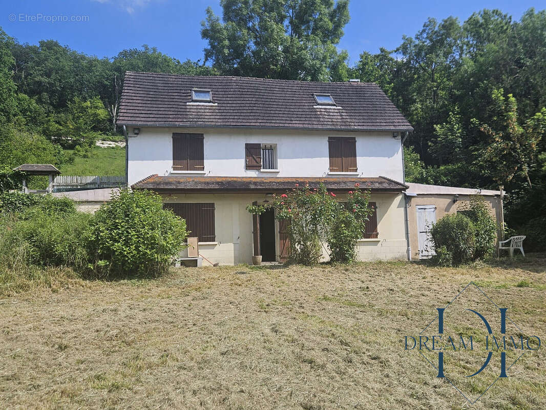 Maison à AMENUCOURT