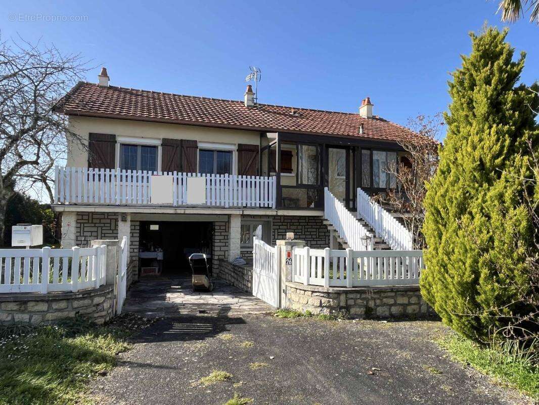 Maison à MAUPREVOIR