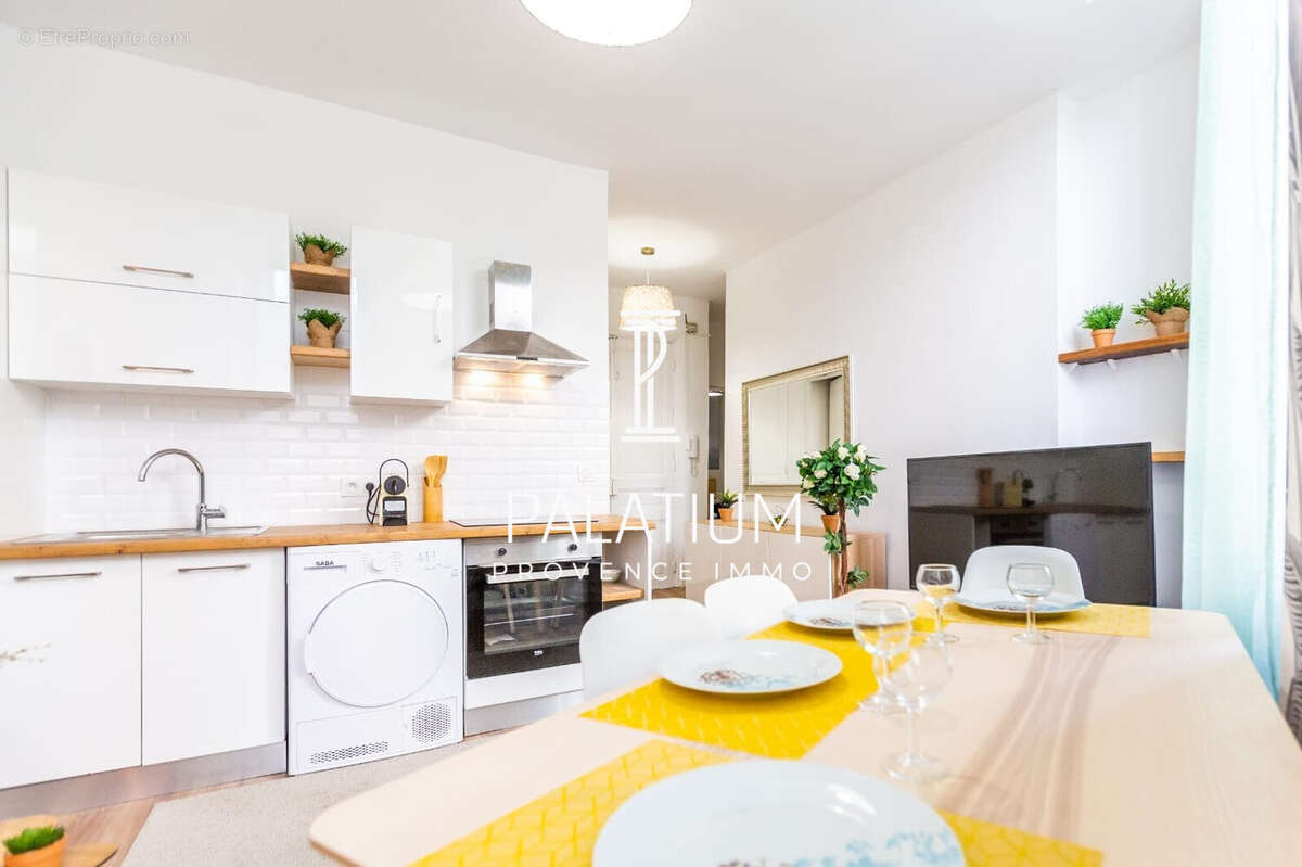 Appartement à MARSEILLE-1E