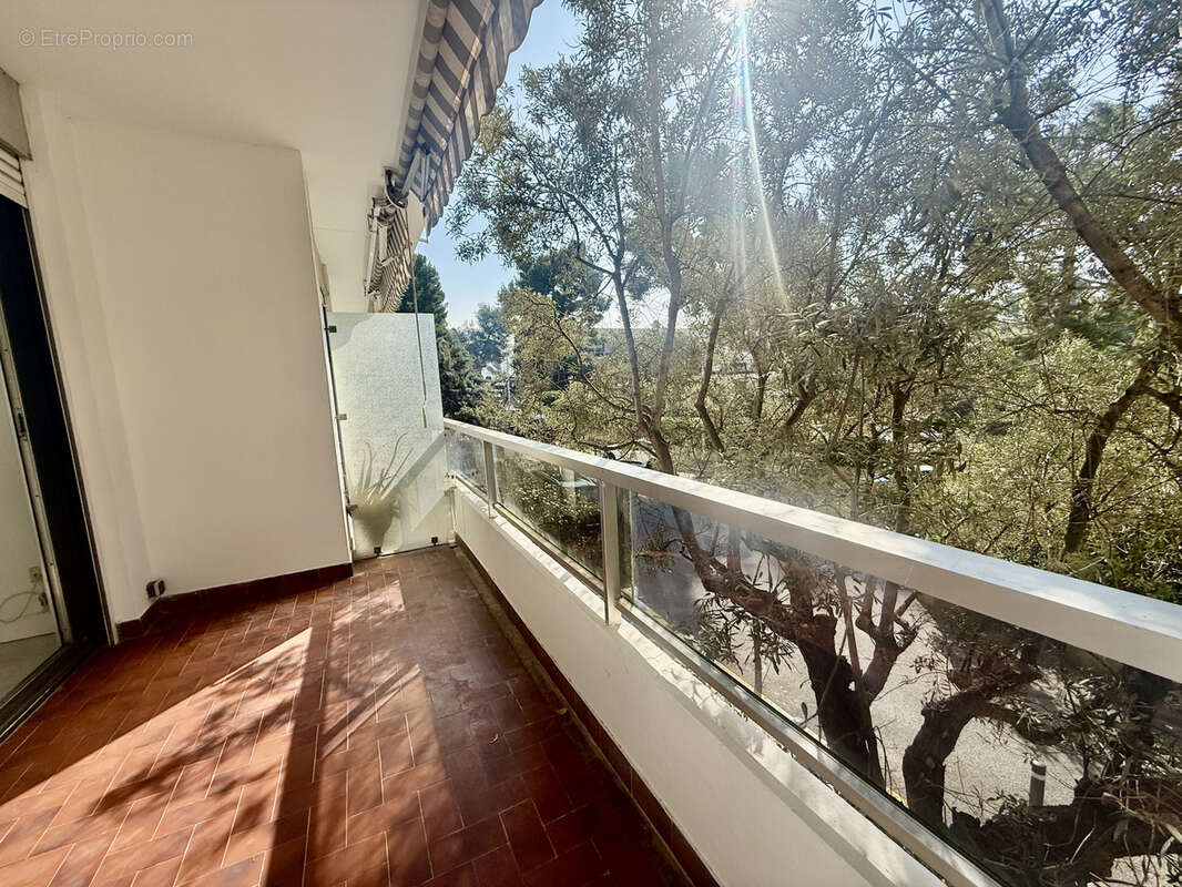 Appartement à MARSEILLE-8E