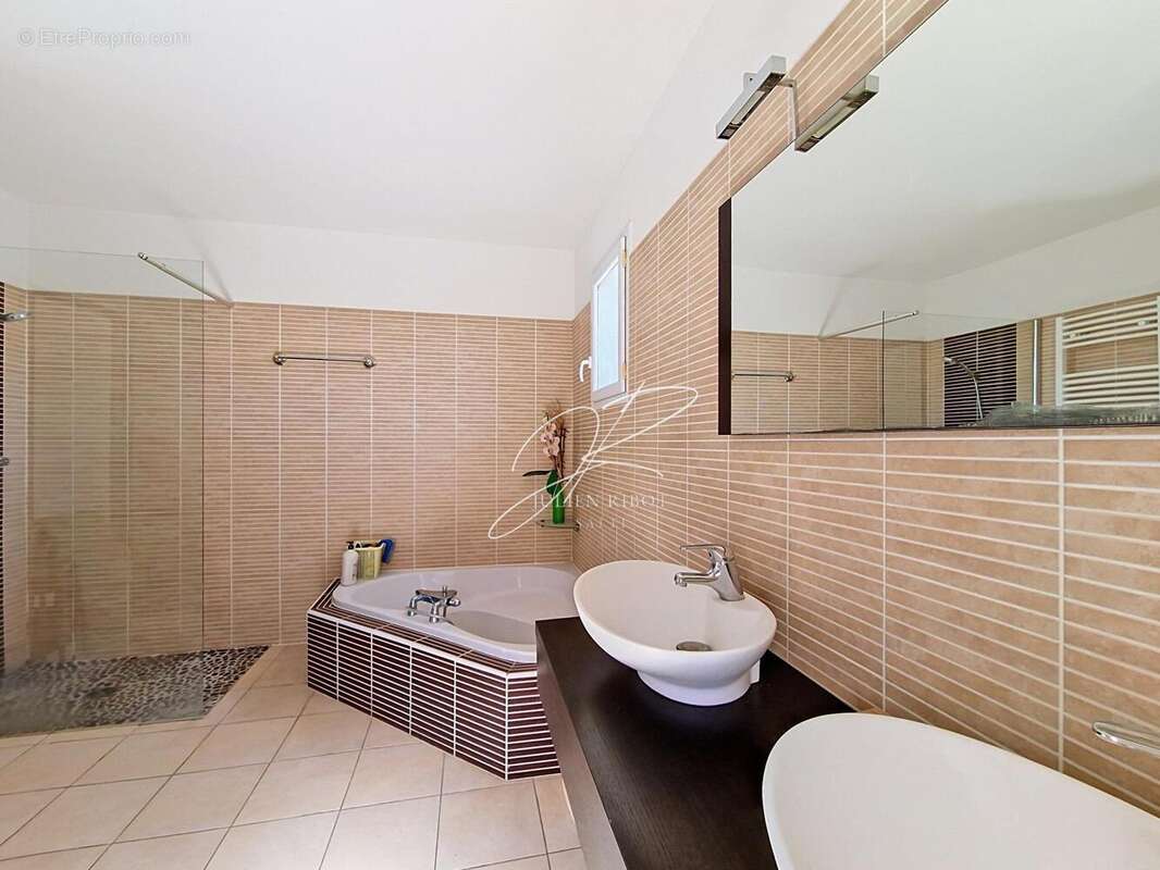 Photo 7 - Maison à VILLENEUVE-LES-BEZIERS