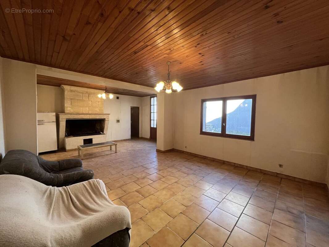 Maison à SAINT-EMILION