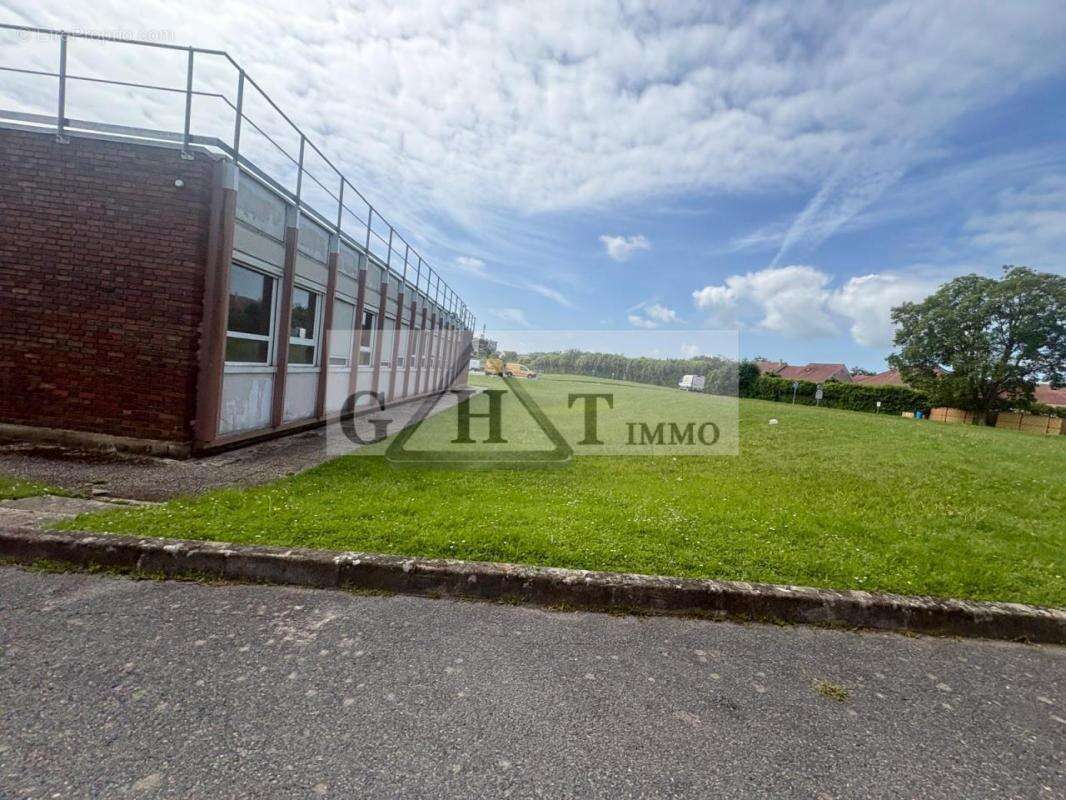 Entrepot 13 122 m² divisble a vendre a vaux le penil - photo 6