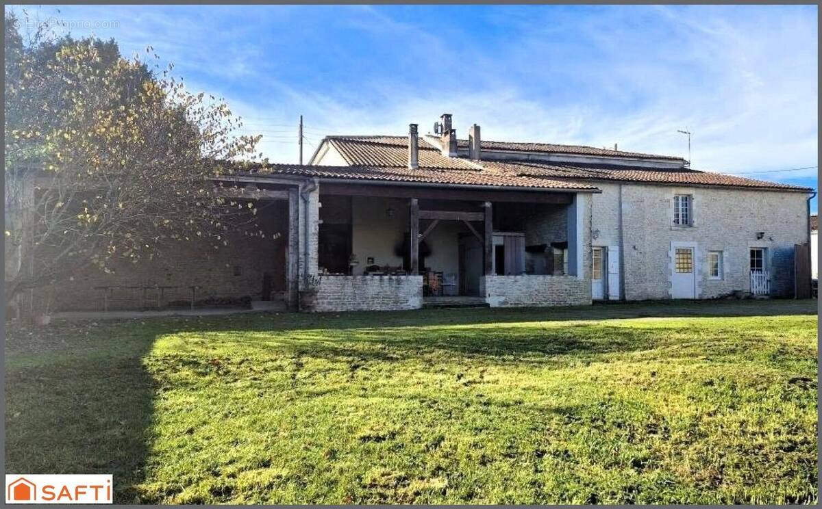 Photo 1 - Maison à SAINT-SAUVEUR-D'AUNIS