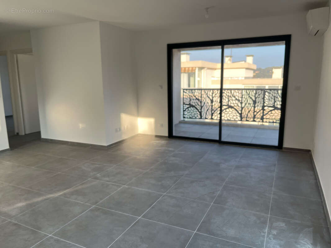 Appartement à SIX-FOURS-LES-PLAGES