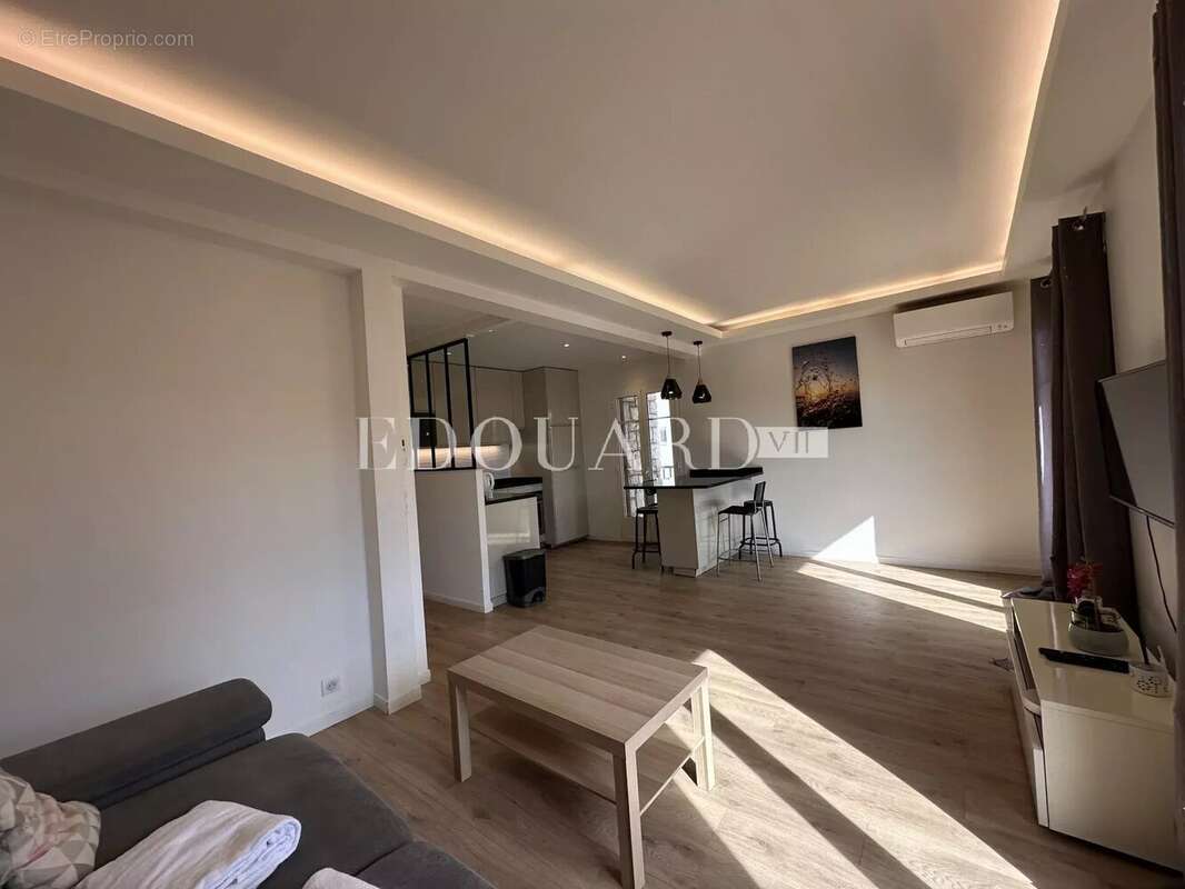 Appartement à ROQUEBRUNE-CAP-MARTIN