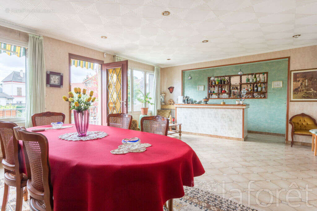 Maison à VILLEMOMBLE