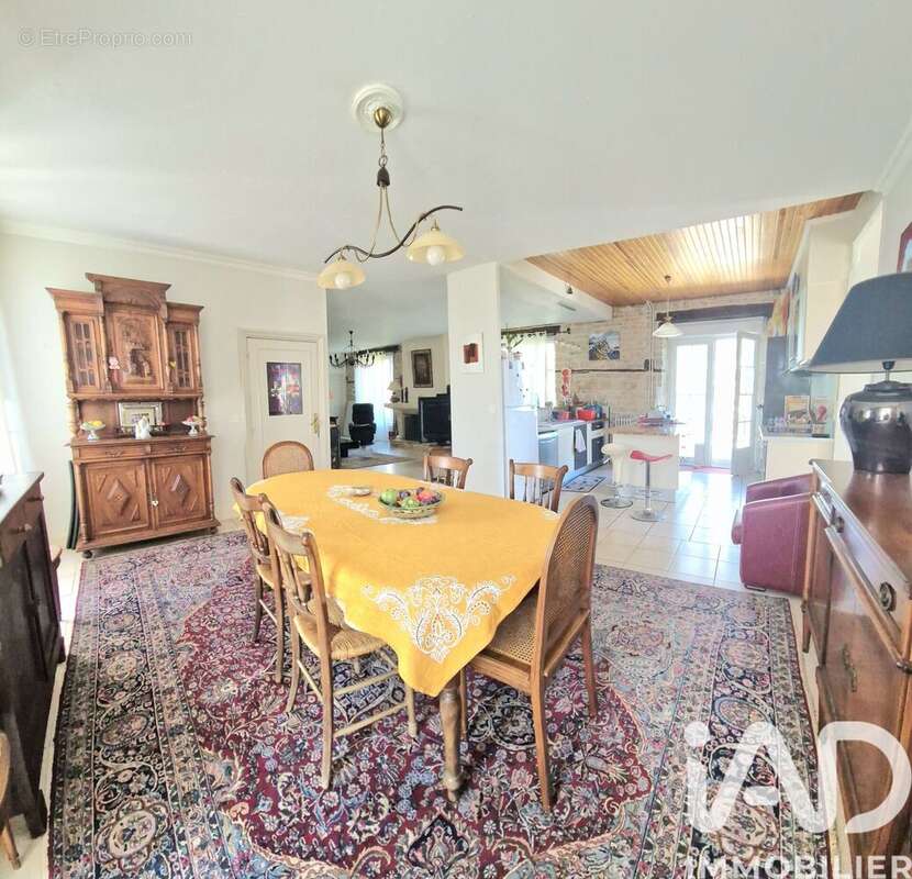 Maison 241 m² à Cressensac  - photo 6