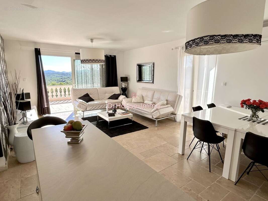 Maison à LE CANNET-DES-MAURES