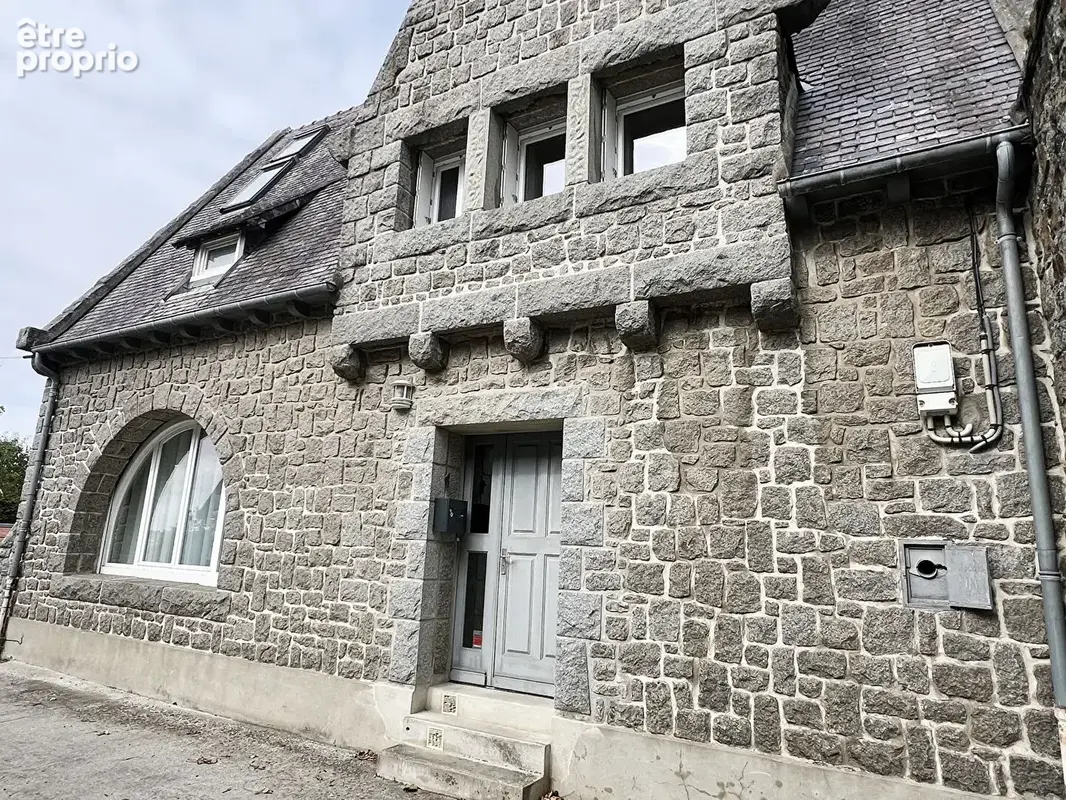 Maison en pierre avec terrasse et garage - photo 18