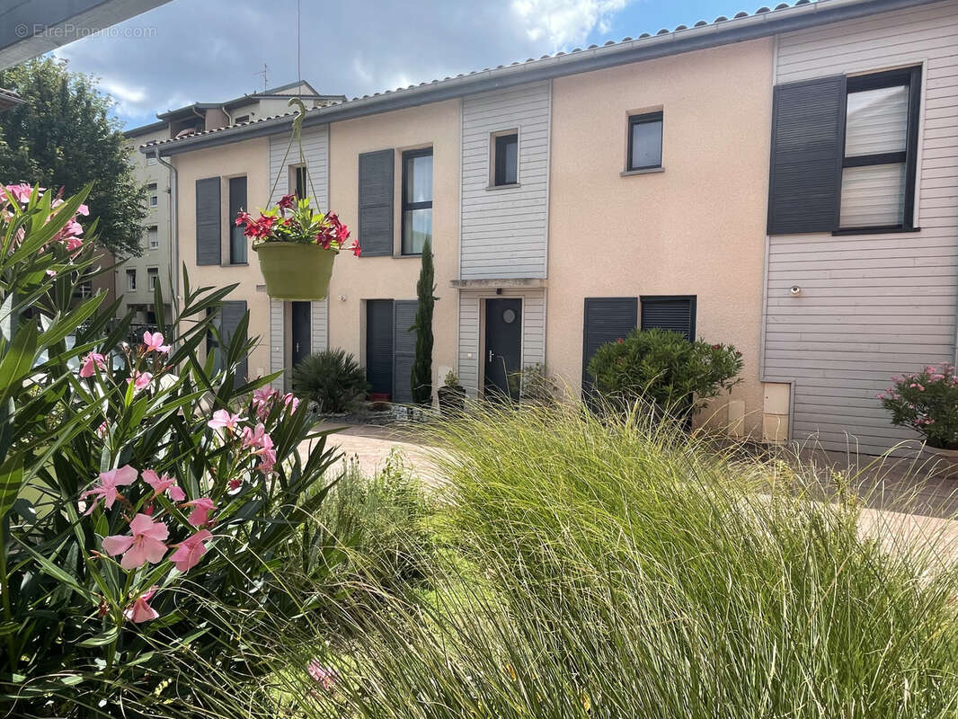 Appartement à CHAMPAGNE-AU-MONT-D&#039;OR