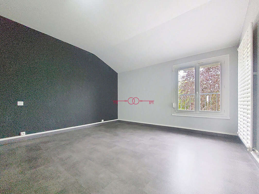 Maison familiale 4 chambres Tinqueux 7 pièce(s) 140 m2 - photo 13