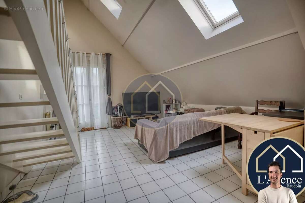 Appartement à EPERNON