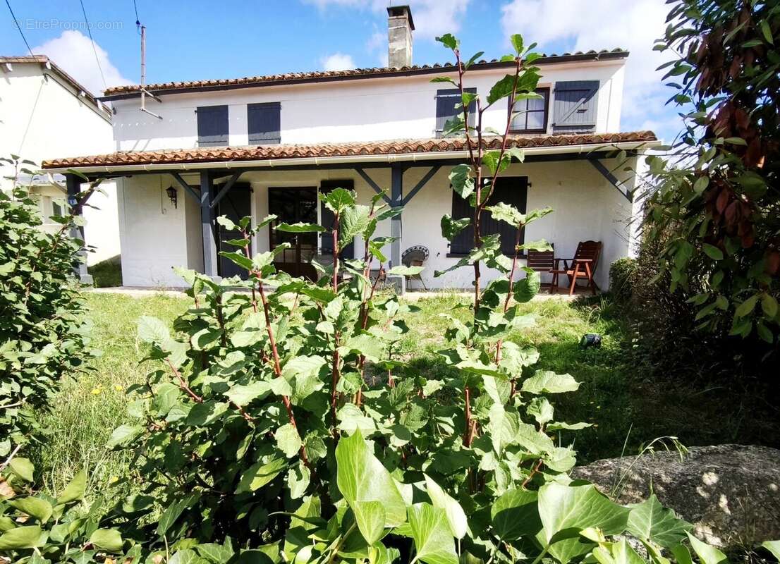 Charmante maison indépendante avec 4 chambres et dépendance rénovée - photo 12