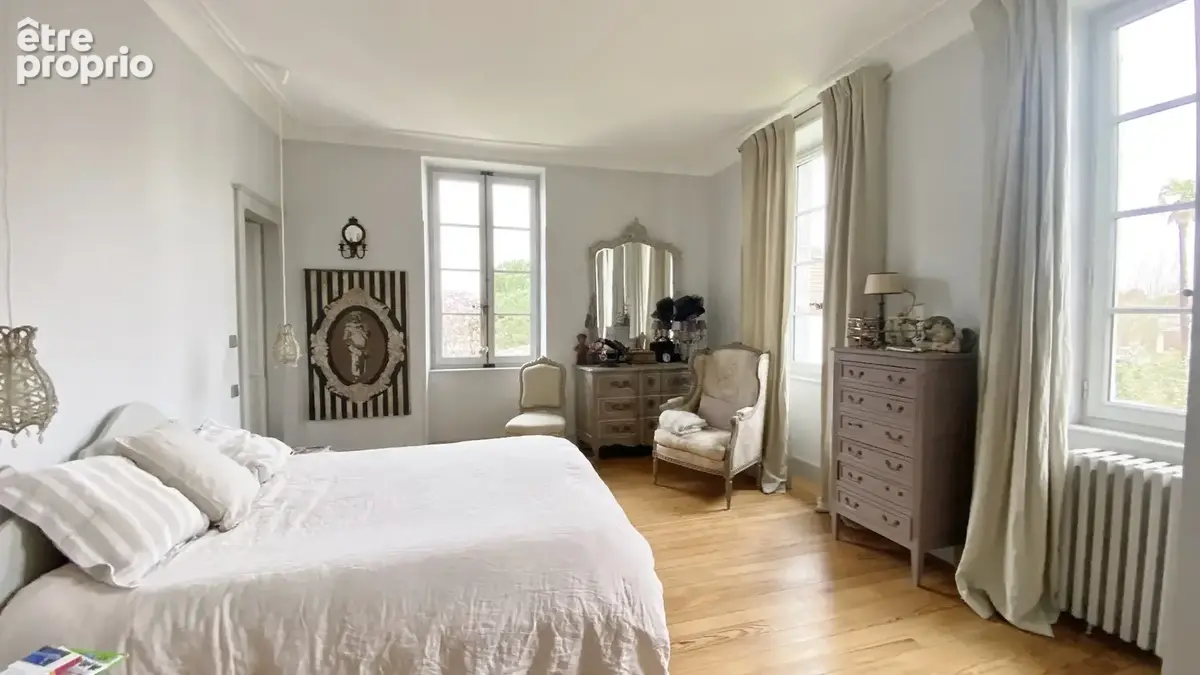 Maison de maitre de type t9 de 330 m2 avec piscine - photo 16