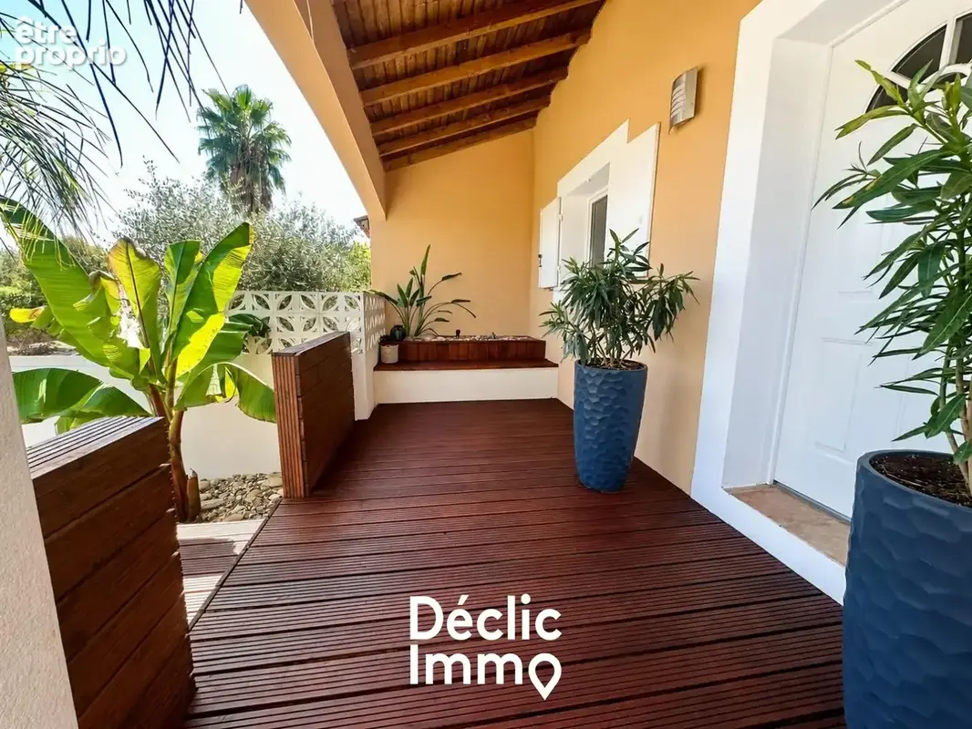 Un véritable cocon avec piscine et jardin paysager - photo 5
