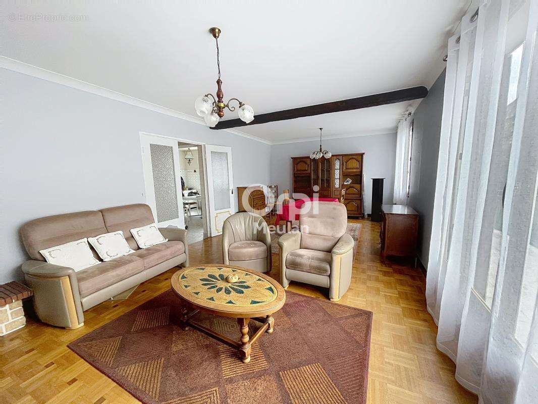 Maison à MEULAN