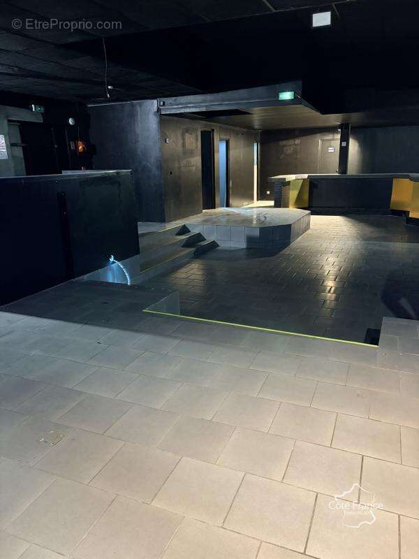 À vendre  WASSIGNY  02630   Local commercial de 370 m2 sur t - photo 7
