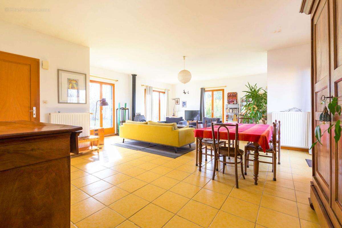 Ensemble immobilier sur terrain constructible à Pasques - photo 5