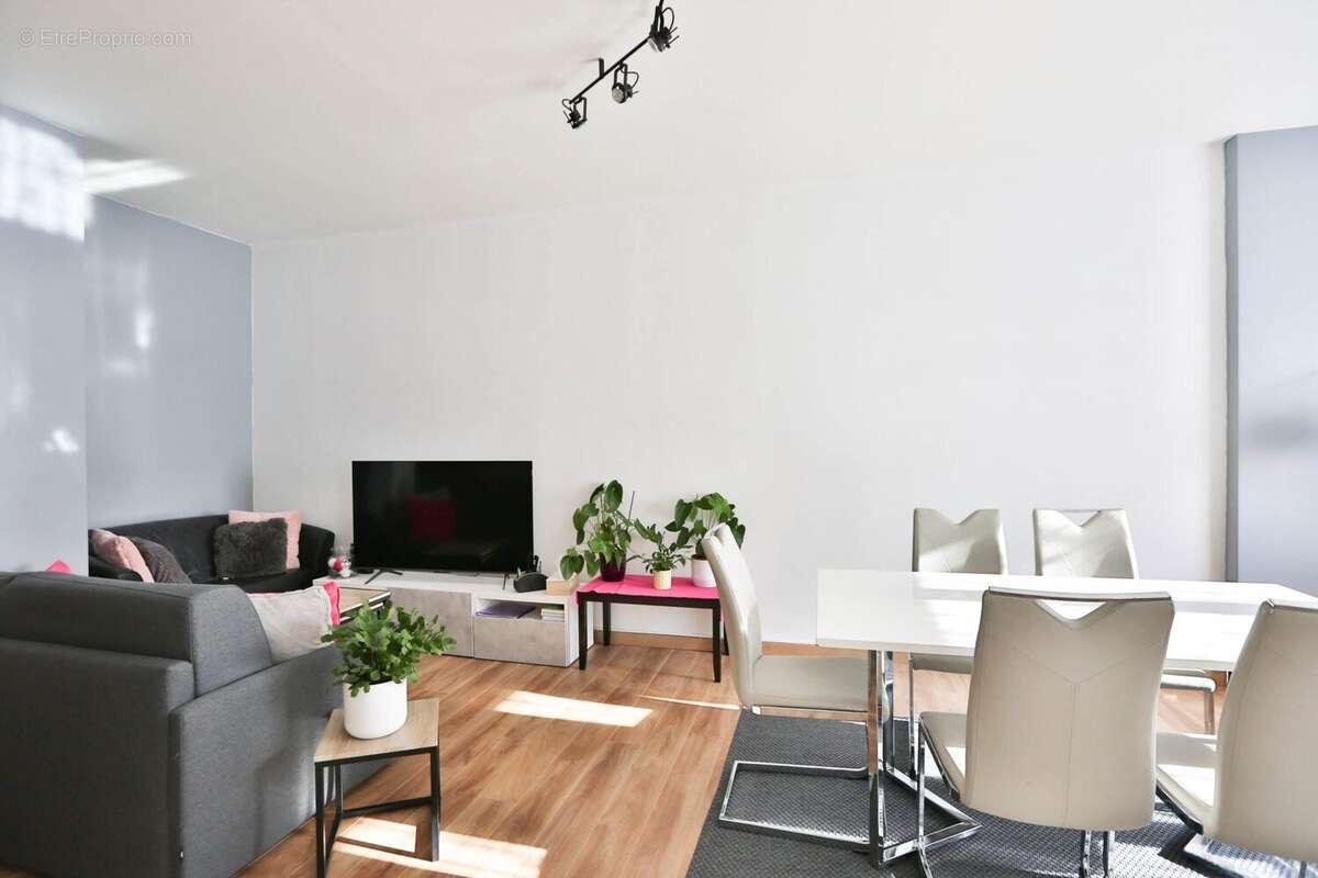 Appartement à PONTAULT-COMBAULT